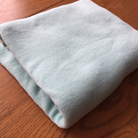 Guðrun & Guðrun Gerð 100% Fine Merino Wool Scarf - Picture 3 of 3